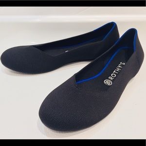 Rothy’s retired black & blue round toe flats, 10.5